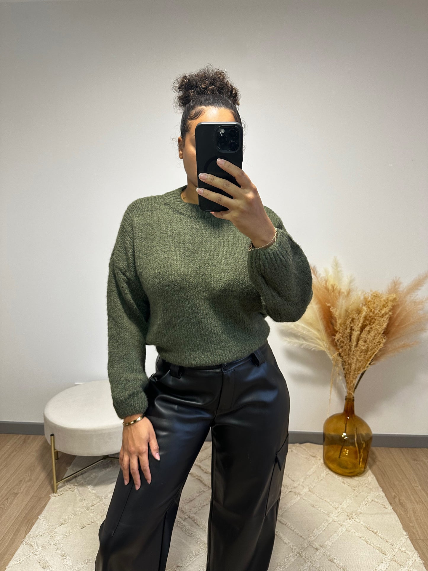 Pull Hillary Kaki